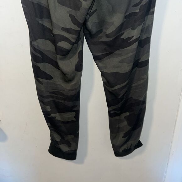 SPLENDID Dark Grey Camo Jogger-S - Picture 7 of 10